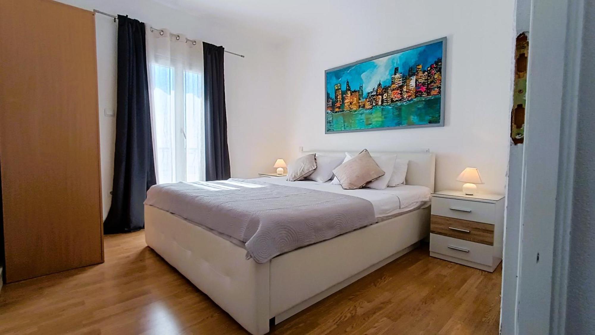 Apartments Ella มาคาร์สกา ภายนอก รูปภาพ