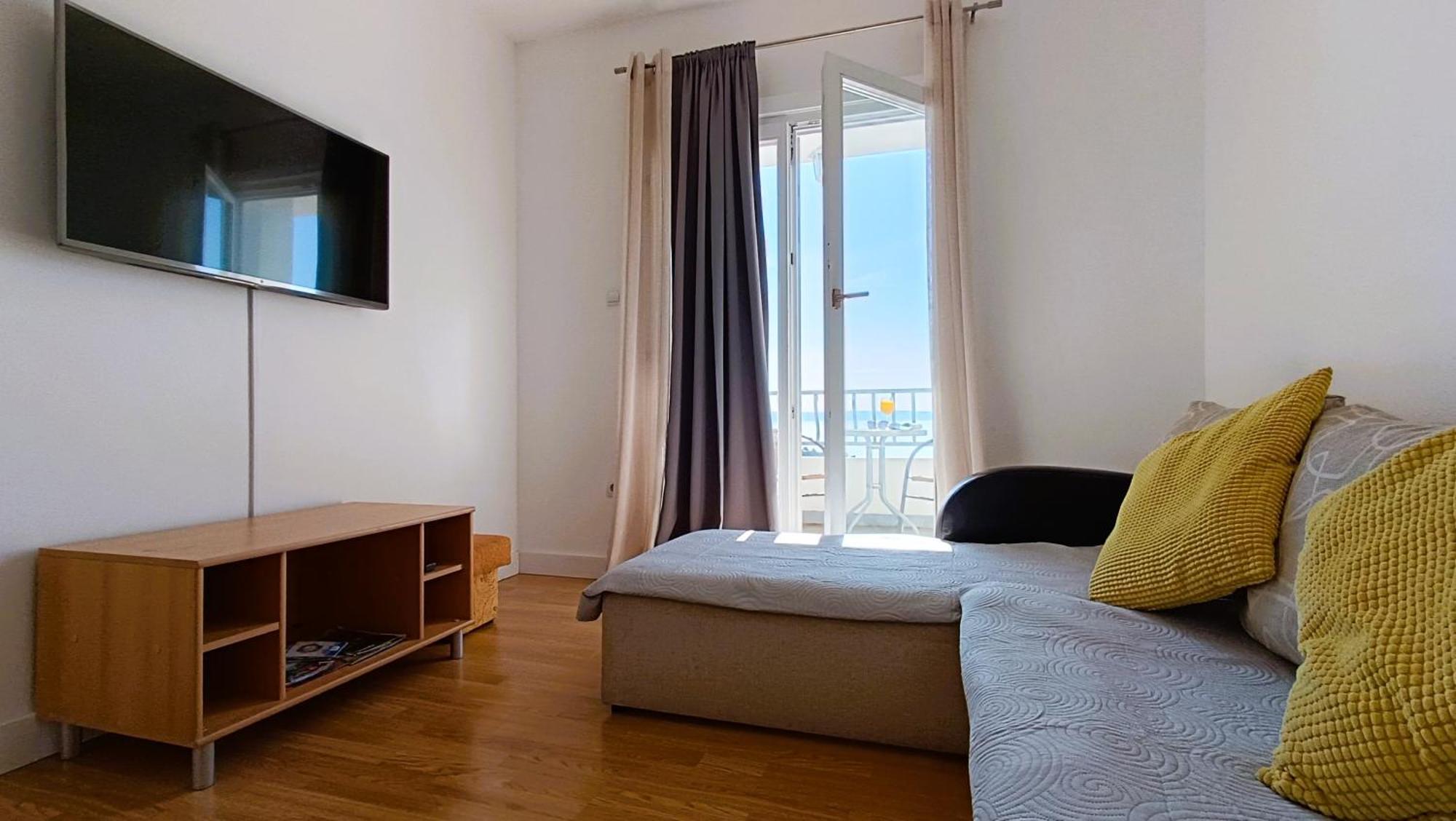 Apartments Ella มาคาร์สกา ภายนอก รูปภาพ