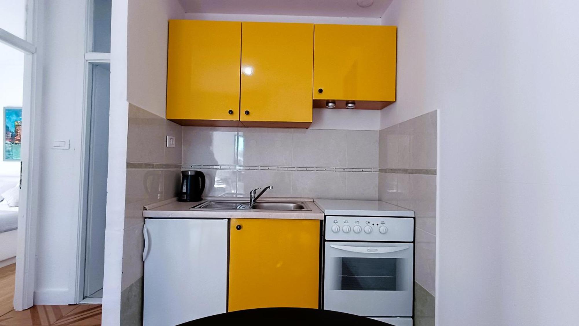 Apartments Ella มาคาร์สกา ภายนอก รูปภาพ